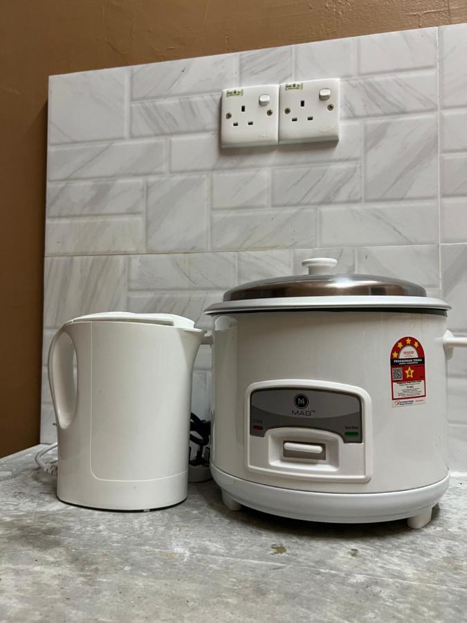 Theatbas Homestay 17 In Seri Iskandar Perak 3 Bedroom Bota Екстер'єр фото