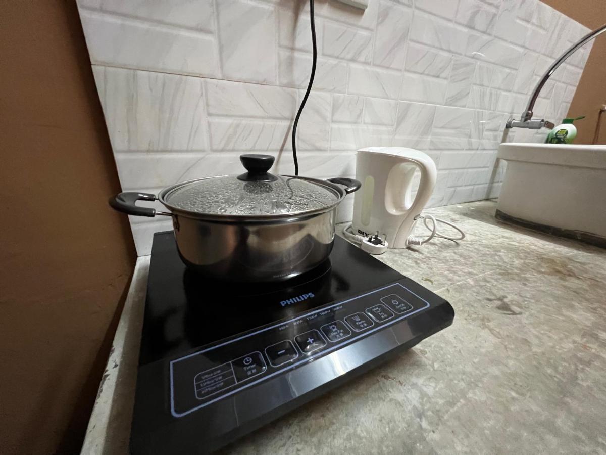 Theatbas Homestay 17 In Seri Iskandar Perak 3 Bedroom Bota Екстер'єр фото